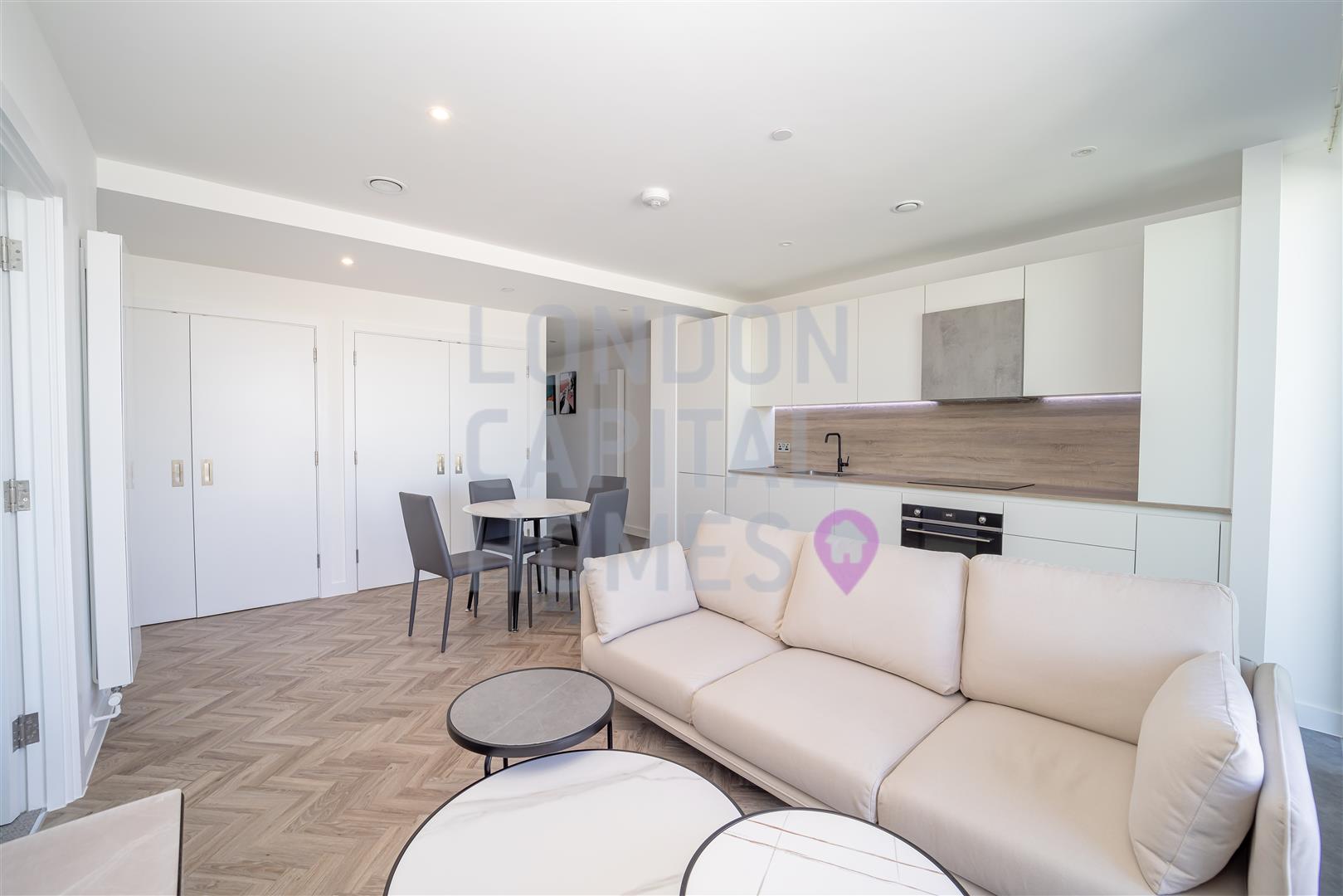 1 bed property in Skyline Apartments, 11 Makers Yard, London